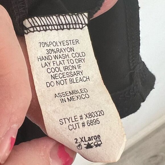 Plus Size Drapey Black Vest - Picture 3 of 3